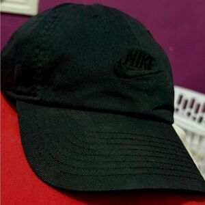 Nike Men's Dark Black Logo Hat
